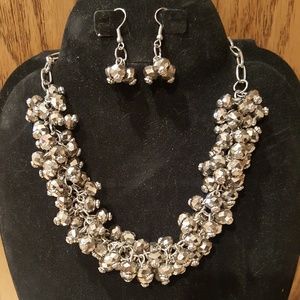 Beaded Necklace/Bracelet & Earring Set